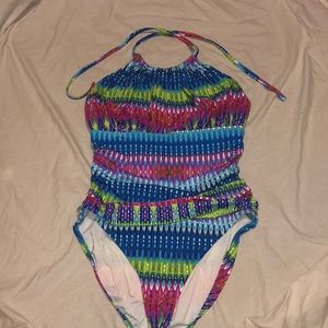 LA BLANCA one-piece bathing suit